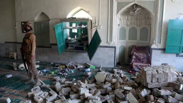 Pakistan’da çifte bombalı saldırıda can kaybı 31’e yükseldi