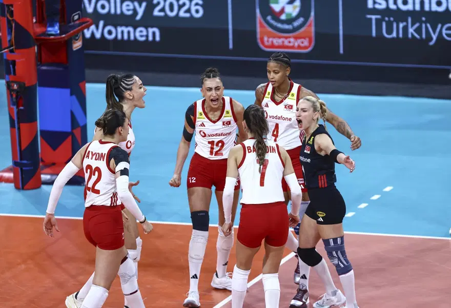 MİLLİ TAKIM YARI FİNALDE SIRBİSTAN'A SET VERMEDİ 2