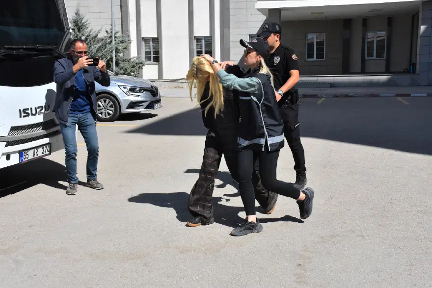 "PAYLAŞIMLARININ İÇERİĞİNE KARIŞMIYORDUM" 3