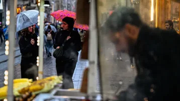 İstanbul'da sel alarmı. Saat verildi, bu ilçelerde yaşayanlar dikkat