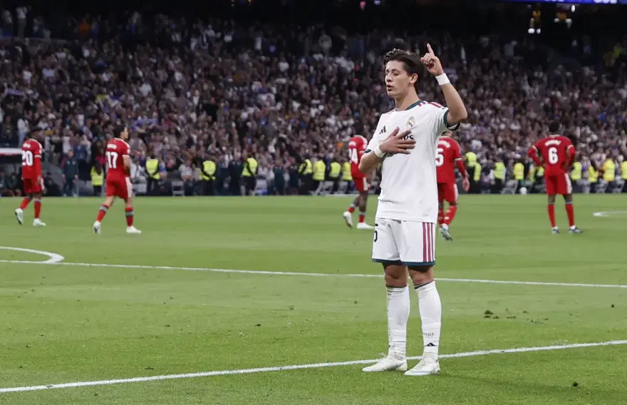 DEFANSA CENTRAL: BERNABEU TRİBÜNLERİ BÜYÜLENDİ 3