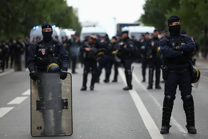 Avrupa'da protestoların gölgesinde hafta sonu. Binlerce polis görevlendirildi