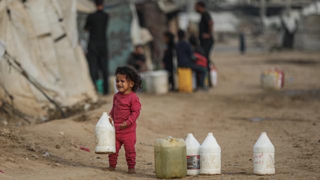 Gazze'de su krizi sürüyor