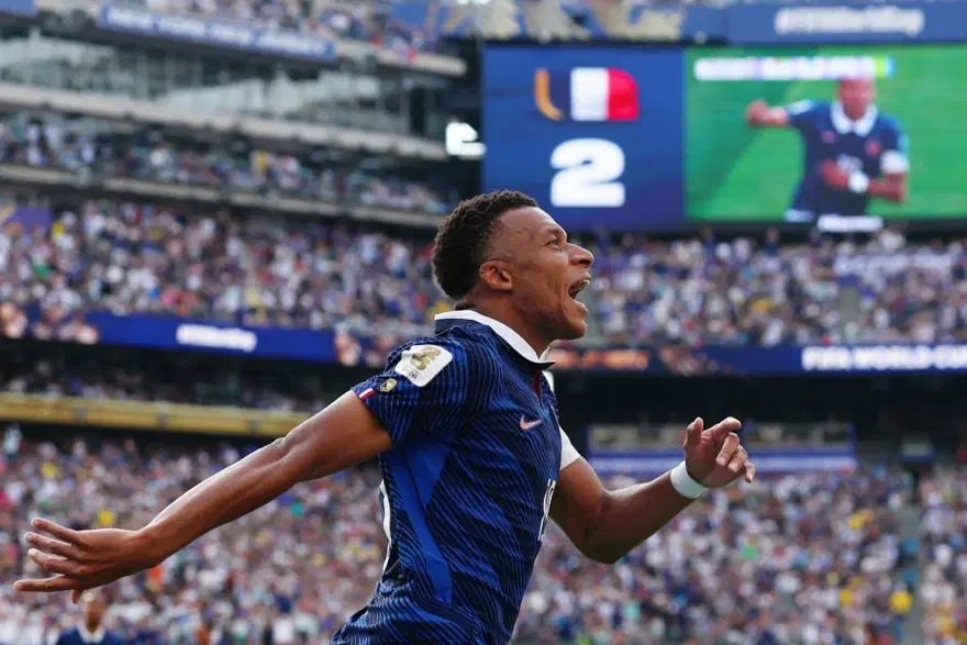 Bir videoyla gelen boykot. Çinli dev markalar Mbappe'yi sildi
