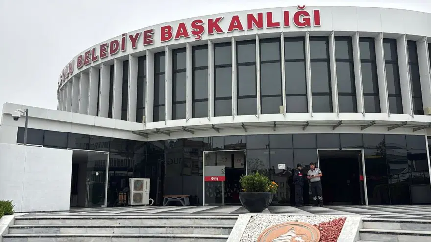 Bolu Belediyesi'ne operasyon. Belediye Başkan Yardımcısı dahil dört kişi gözaltında 1