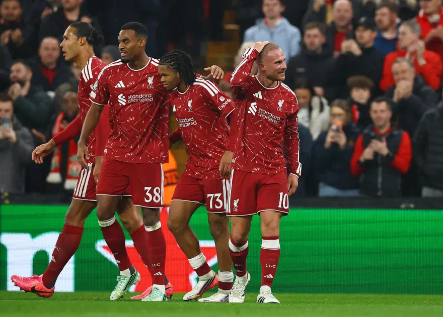 LİVERPOOL DEVLER LİGİ'NDE BAMBAŞKA 1