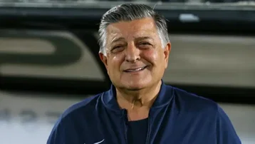 Yılmaz Vural açıkladı Türk futbolunun köklü takımını satın alıyor