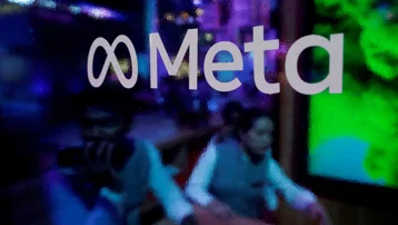 Sonsuz kaydırma davası. Meta genç davacıyla mahkemede anlaştı