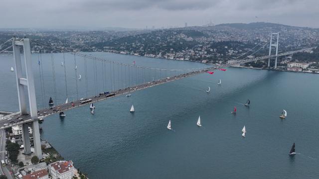 İstanbul Boğazı'nda Cumhuriyet Kupası mücadelesi