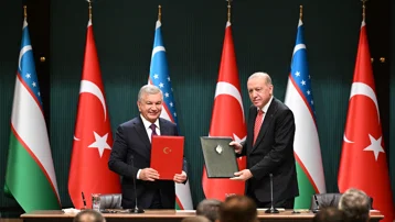 Cumhurbaşkanı Erdoğan, Özbekistan Cumhurbaşkanı Mirziyoyev ile görüştü. 5 anlaşma imzalandı