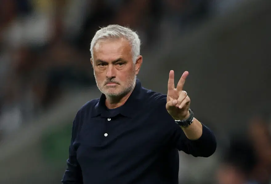 Mourinho'dan hakemlere olay gönderme. "Burnuma pis kokular geliyor"