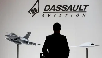 Fransa 5 milyar euroluk Rafale projesinde BAE ile ortak oldu