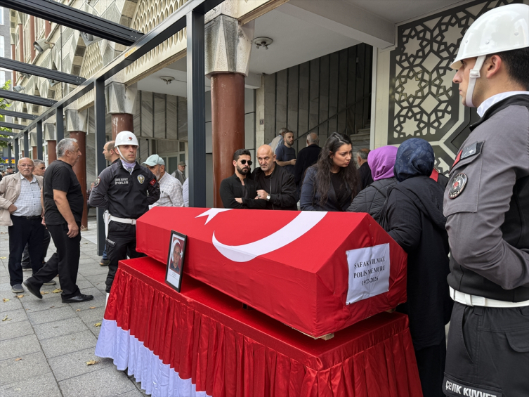 Rize'de hayatını kaybeden polis memuruna veda