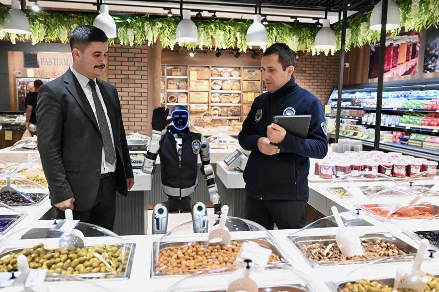 Robot zabıta esnaf denetimine çıktı: Pastırma ikram ettiler, güldüren diyaloglar yaşandı 2
