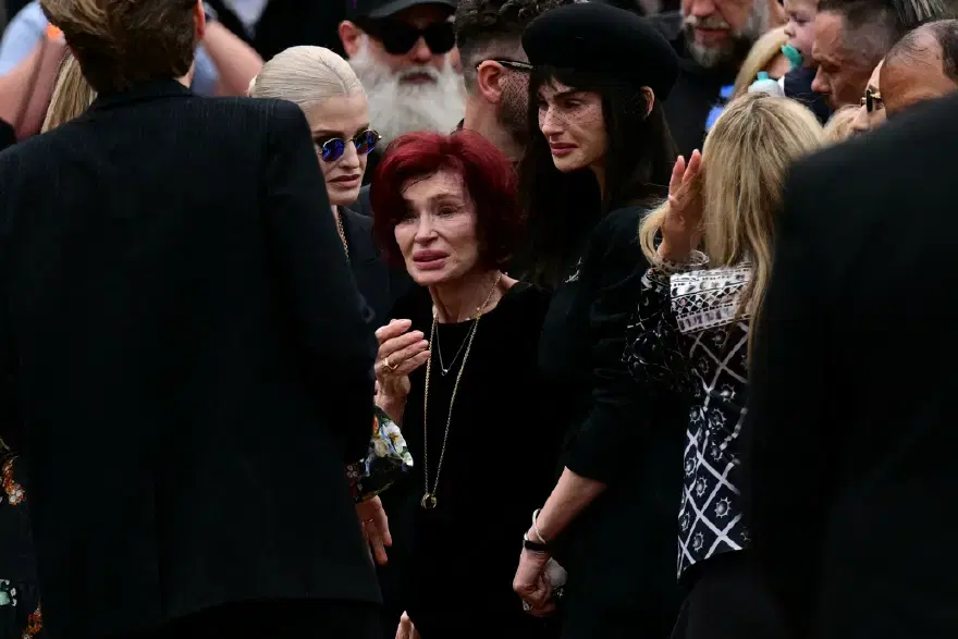 Sharon Osbourne: Ozzy'nin mezarını her gün ziyaret ediyorum 2