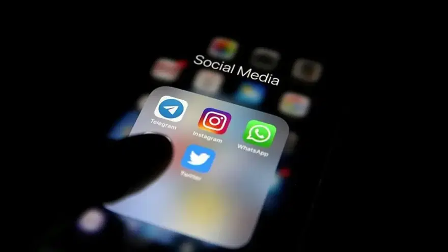 15 yaş altına sosyal medya yasağı başlıyor. "Yaş doğrulamasını hemen yapın" mesajlarına dikkat