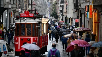 Aşırı sağanak gitti, hava açtı: Sıcaklık 30 dereceye yaklaşacak, yağmur için yeni tarih belli oldu