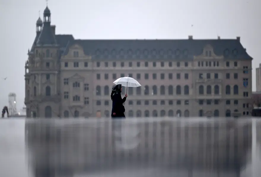 Yağış bitiyor, sıcaklık artıyor. İstanbul'da yeni haftada hava nasıl olacak?
