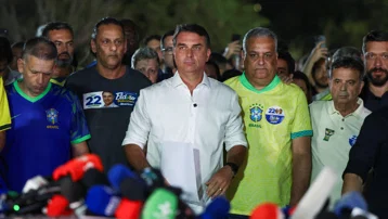 Lula'ya kaybeden Bolsonaro'nun ABD'ye kaçtığı iddia edildi