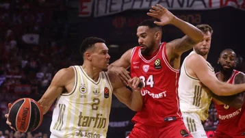 Fenerbahçe Tarfin, Olympiakos'u Üç Silahşörleri ile devirdi